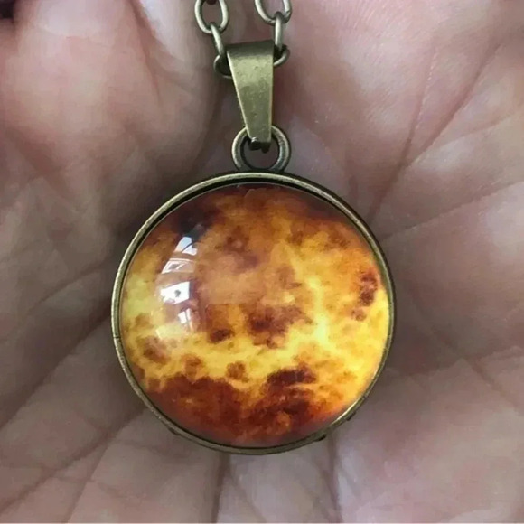 3D Venus Fiery Godess Globe Unique Glass Brass Chain Necklace - Picture 3 of 5